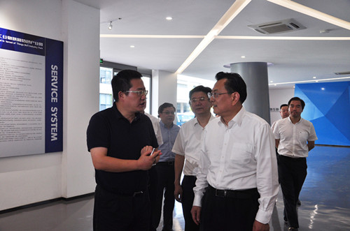 宁波市裘东耀市长一行考察爱游戏体育平台大厅-爱游戏（中国）传感