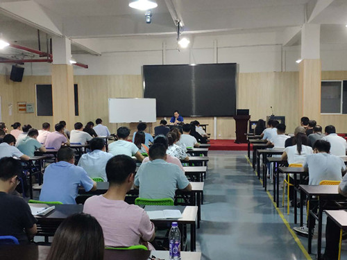 爱游戏体育平台大厅-爱游戏（中国）集团总裁柯建东带队视察安徽爱游戏体育平台大厅-爱游戏（中国）——加快安徽公司产能提升、精益管理等重点工作建