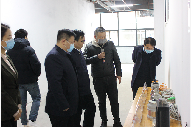 河南省工信厅厅长一行莅临郑州爱游戏体育平台大厅-爱游戏（中国）调研考察